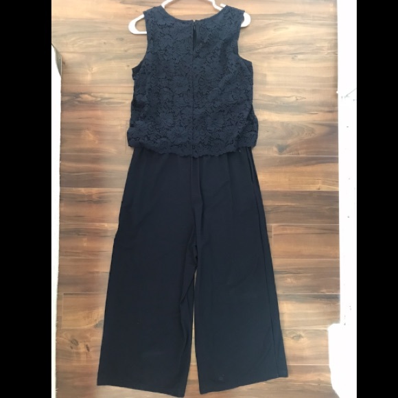 NWT Uniqlo dark navy lace wide leg jumpsuit size M - Picture 2 of 9